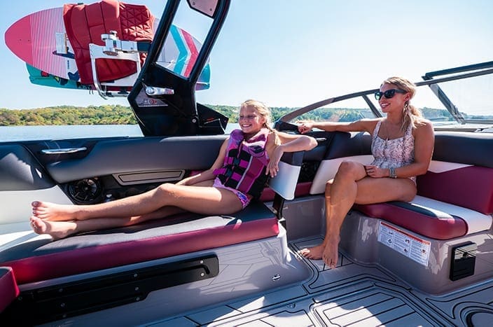 2021 Moomba Mojo: Superior Comfort & Convenience