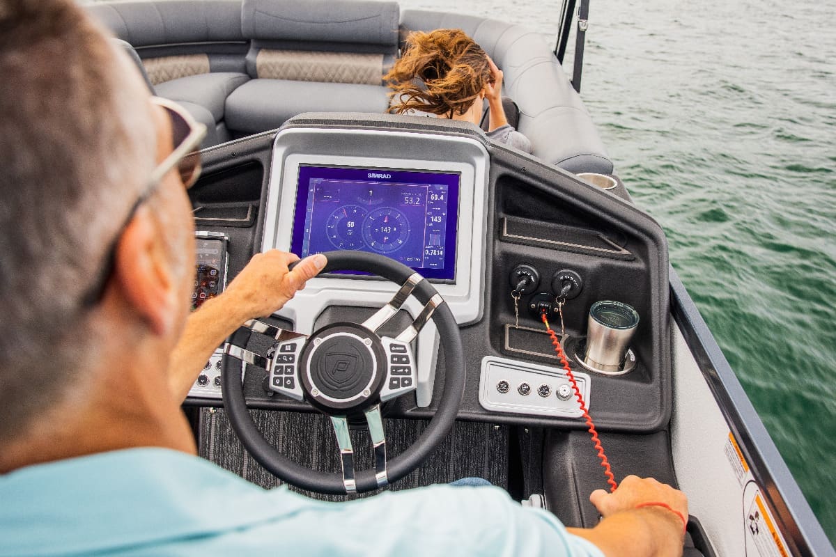 Premier Simrad Dash Controls