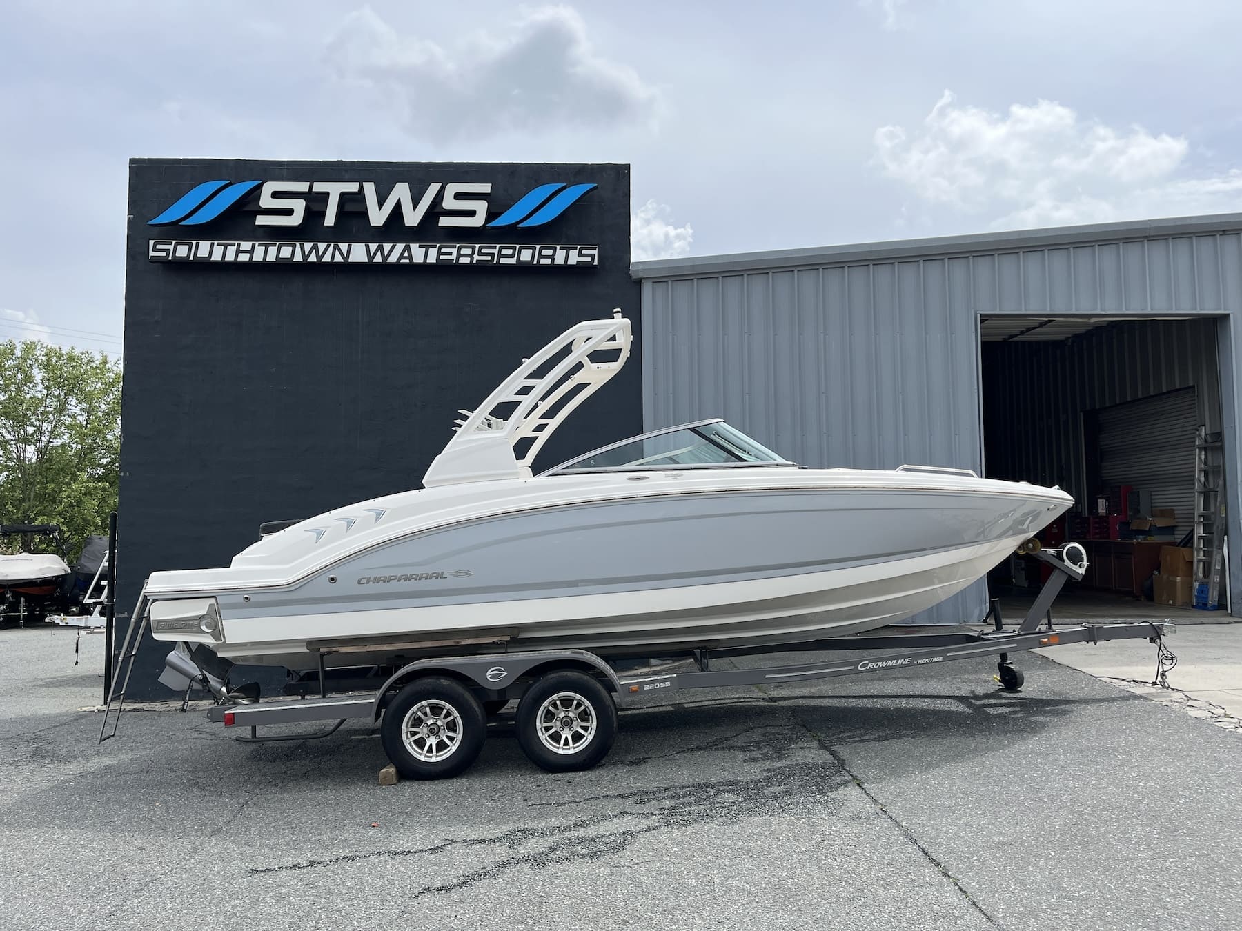 2019 - Chaparral - 23 H2O Surf - boat - SouthTown Watersports - Charlotte, NC - featured image