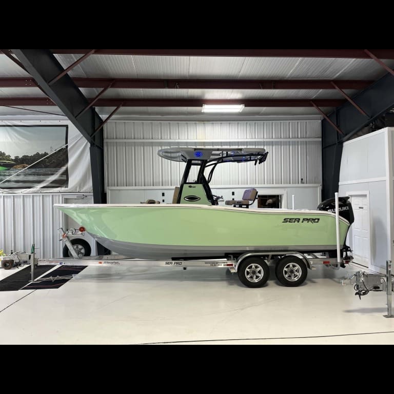 2026 - Sea Pro - 242 Sport - boat - Sea Foam / Tan - SouthTown Watersports - Charlotte, NC - featured image