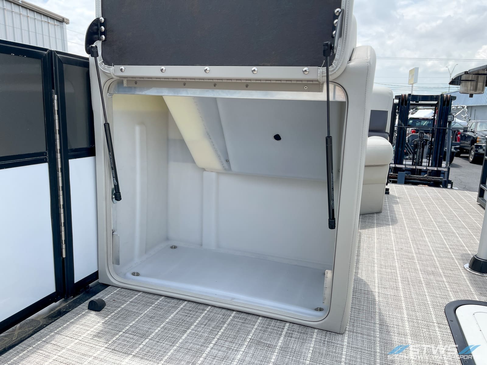 2023 Xcursion RFX 243 boat