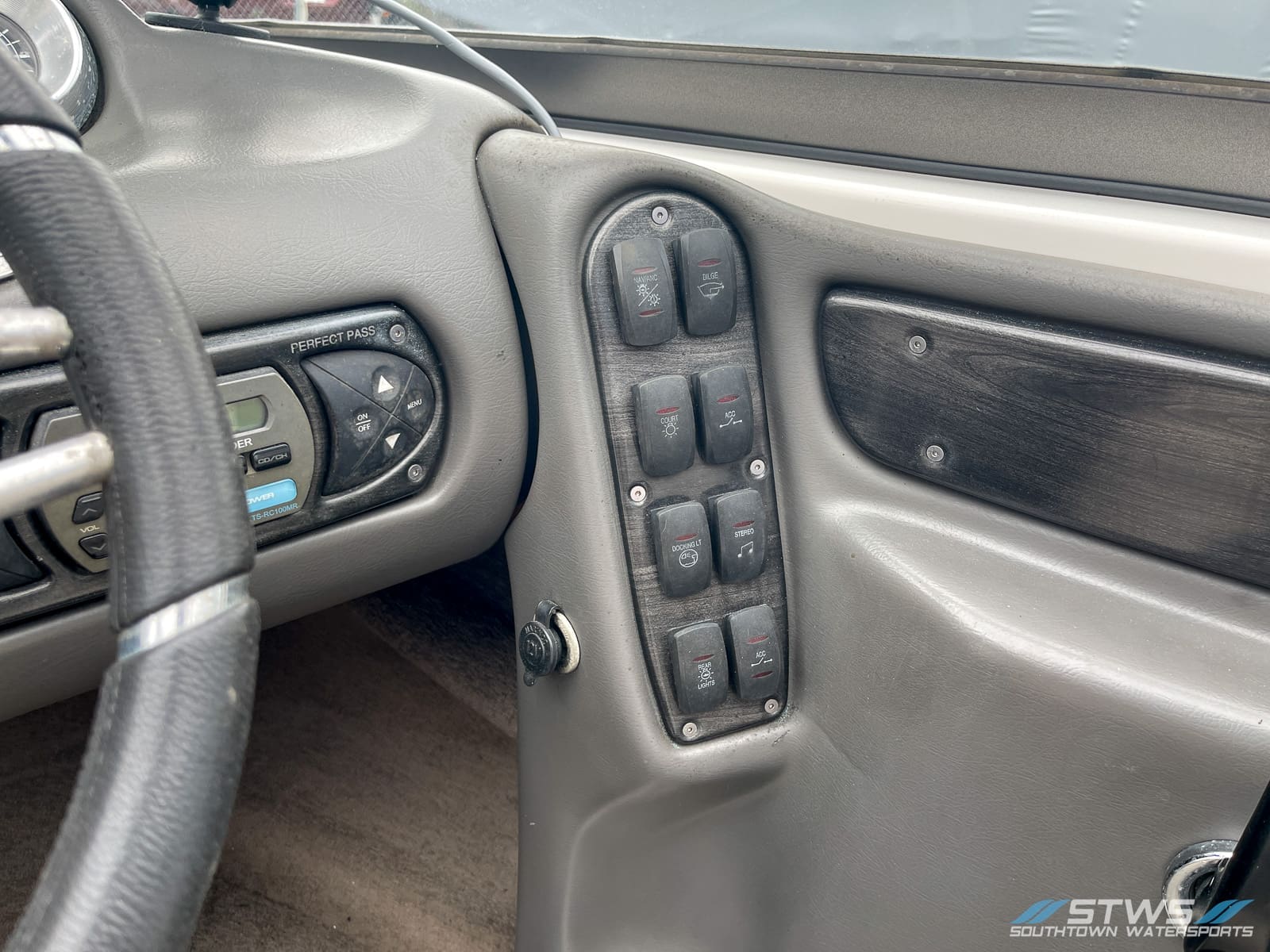 2007 Supra Sunsport 24V boat