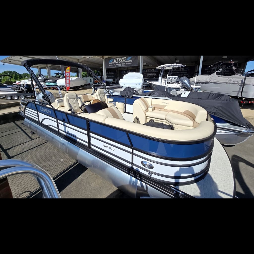 Coach 243 FLC 2023