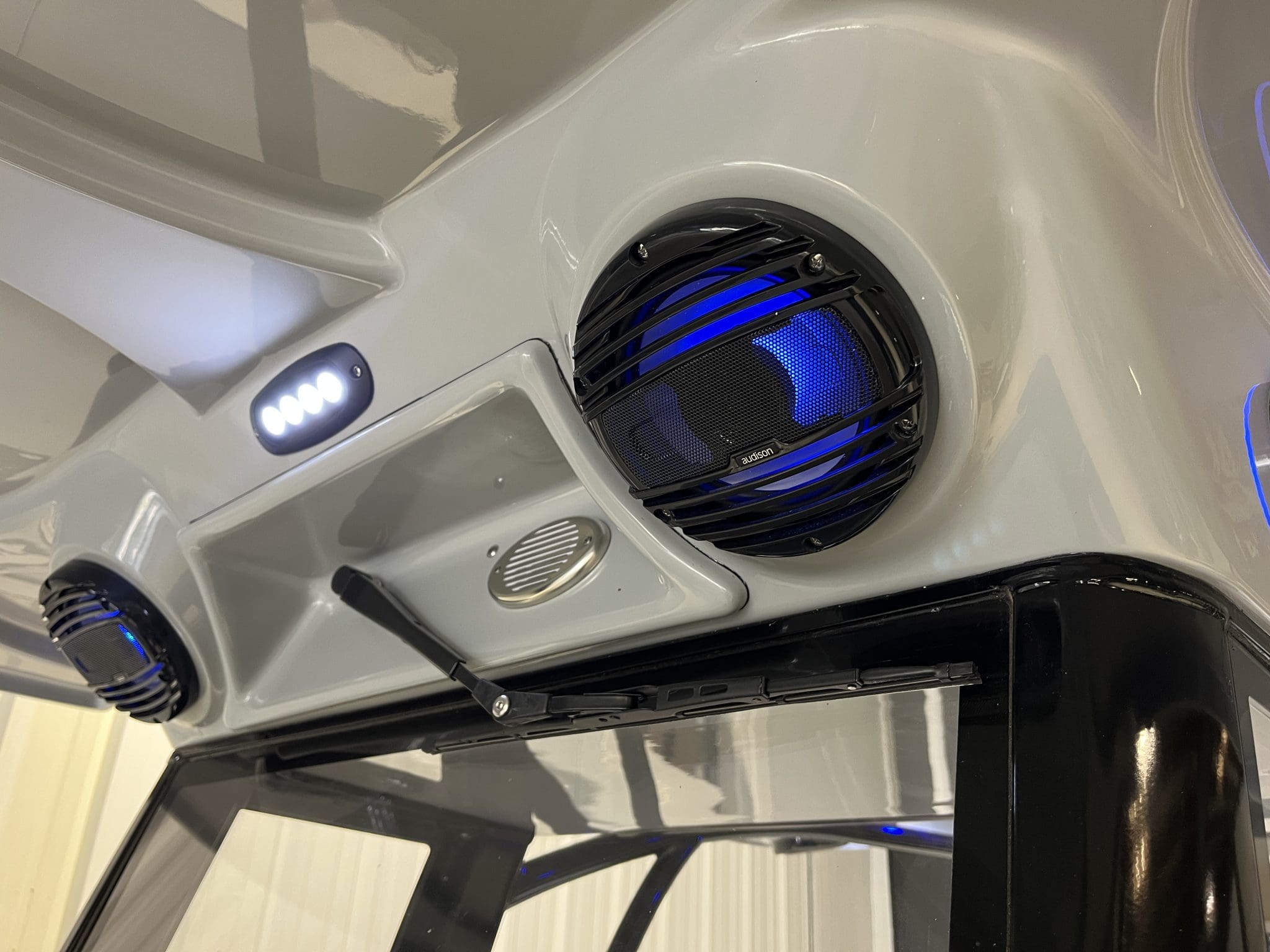 2026 - Sea Pro - 242 Sport - boat - Sea Foam / Tan - SouthTown Watersports - Charlotte, NC - gallery image