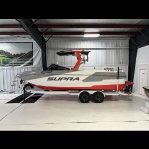 2025 Supra Se 450 boat