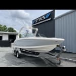 2019 Chaparral 23 H2O Surf boat