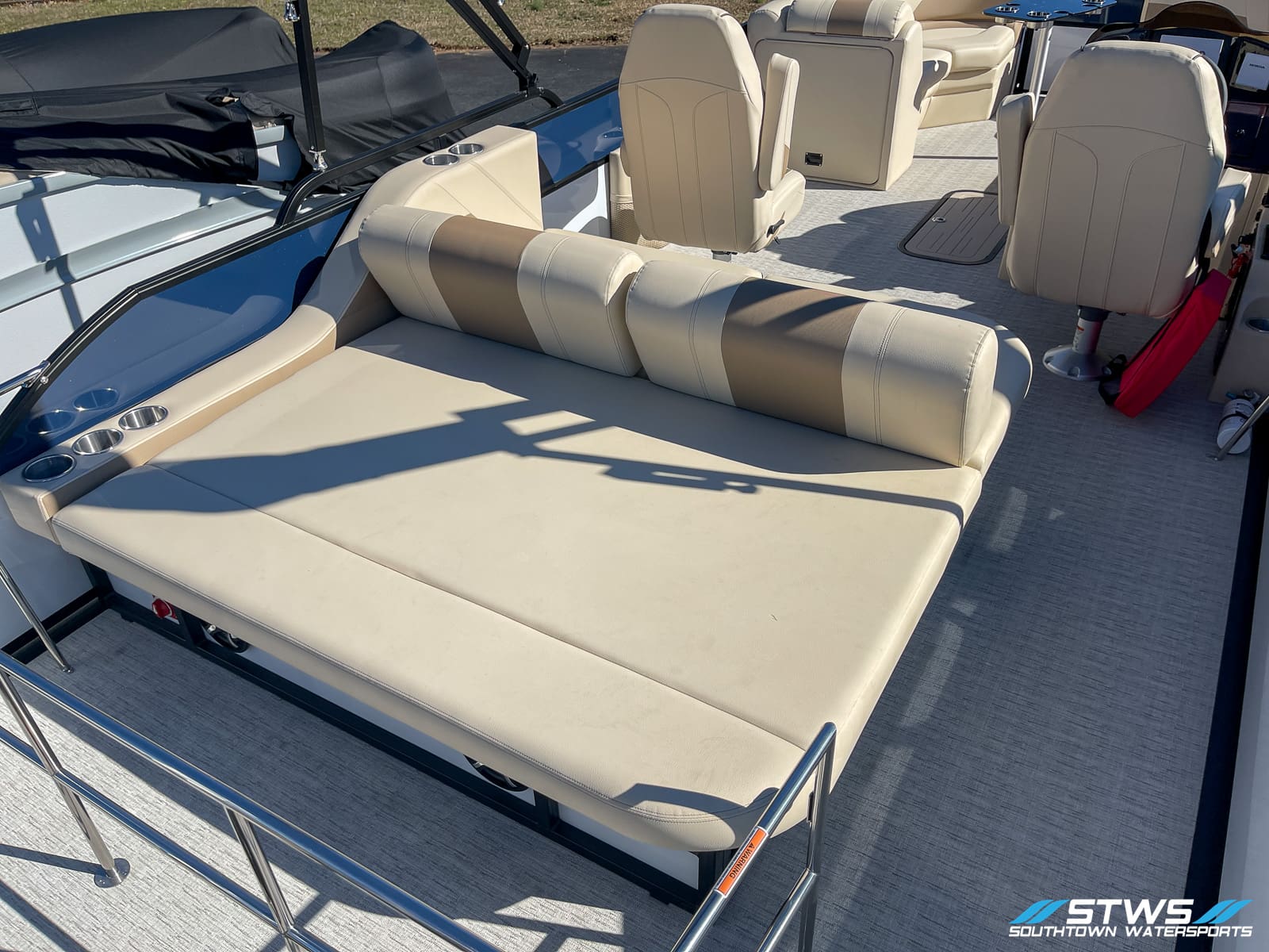 2023 Coach 243 Flc boat