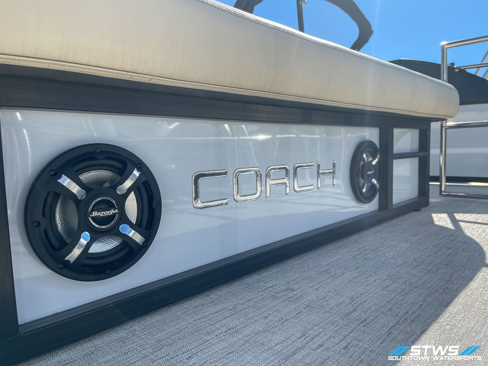 2023 Coach 243 Flc boat