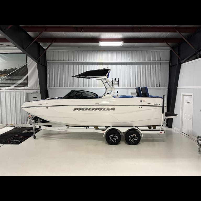 2025 Moomba Max boat
