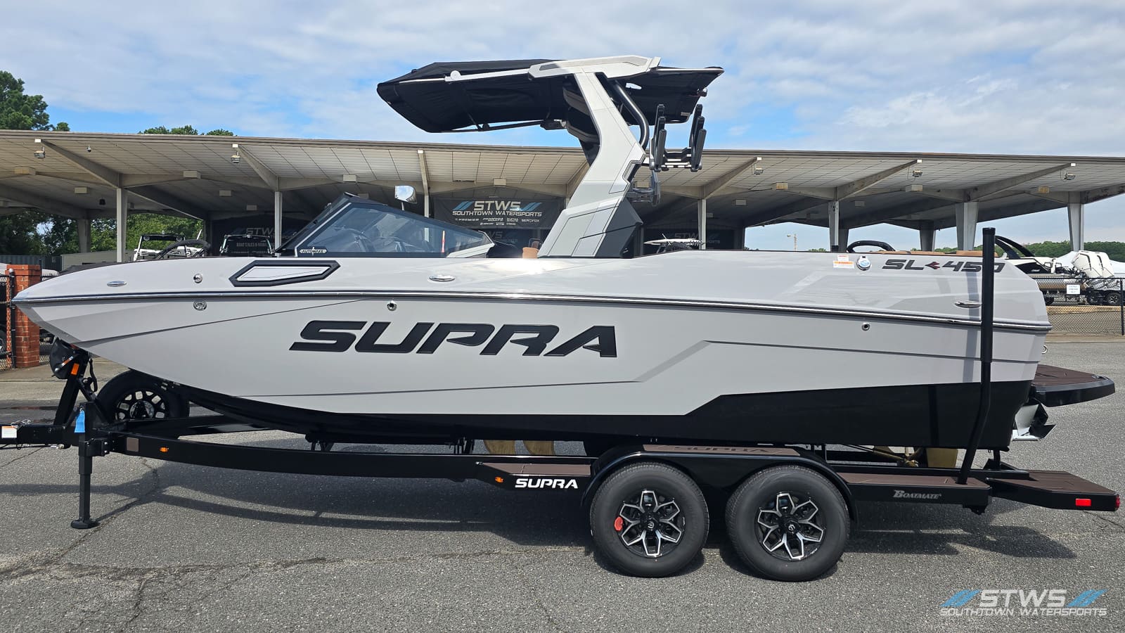 2025 Supra SL 450 boat