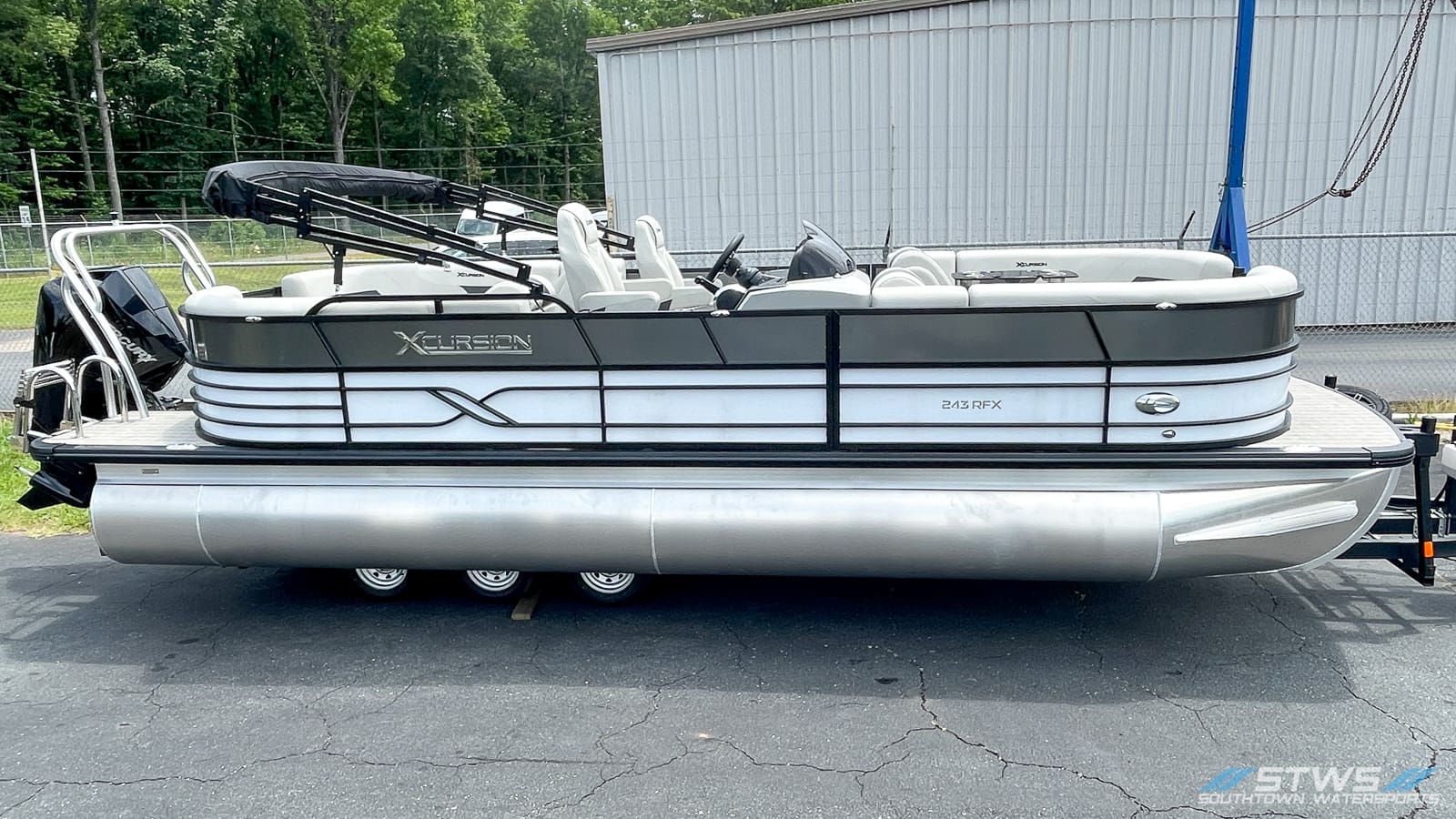 2023 Xcursion Rfx 243 boat