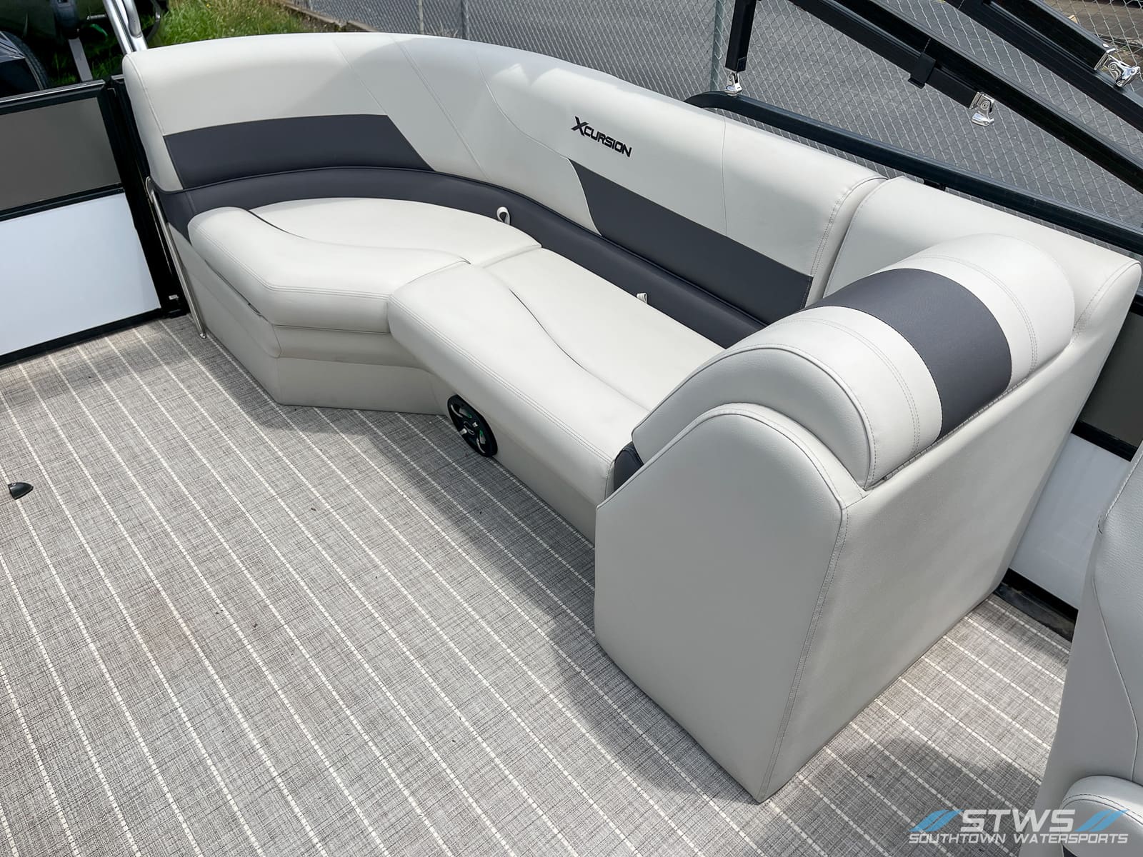 2023 Xcursion Rfx 243 boat