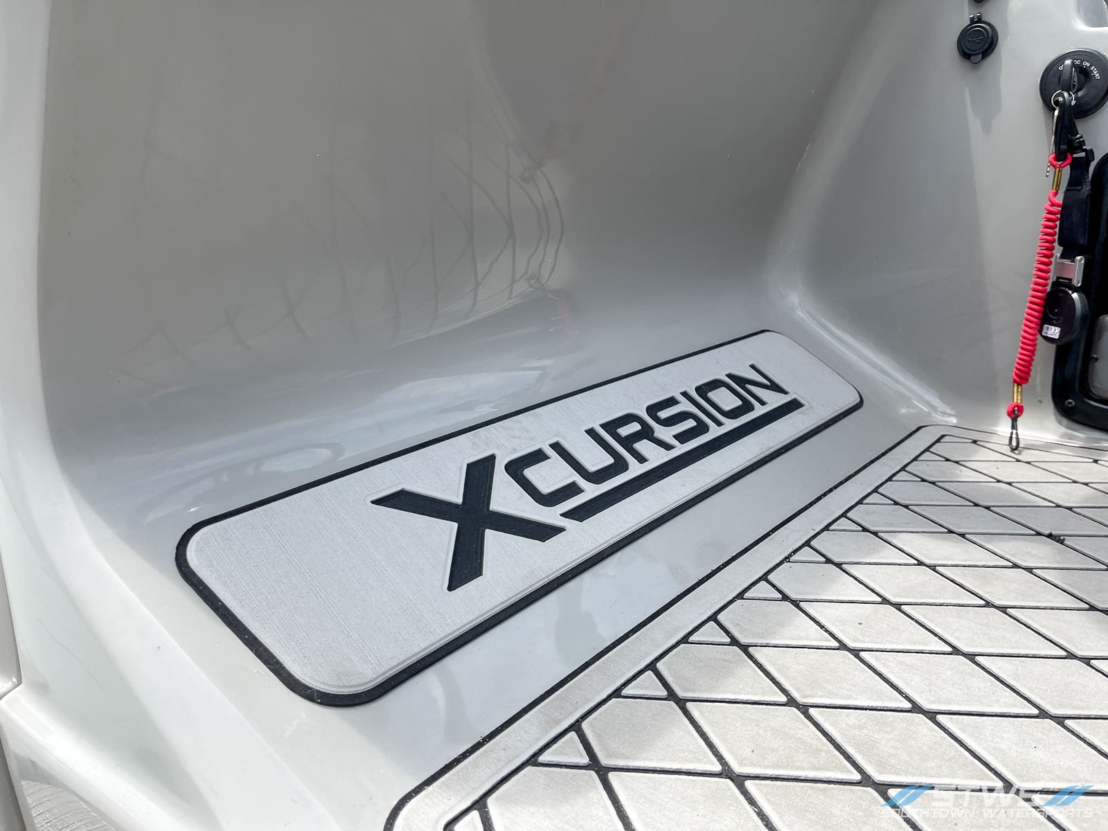 2023 Xcursion Rfx 243 boat