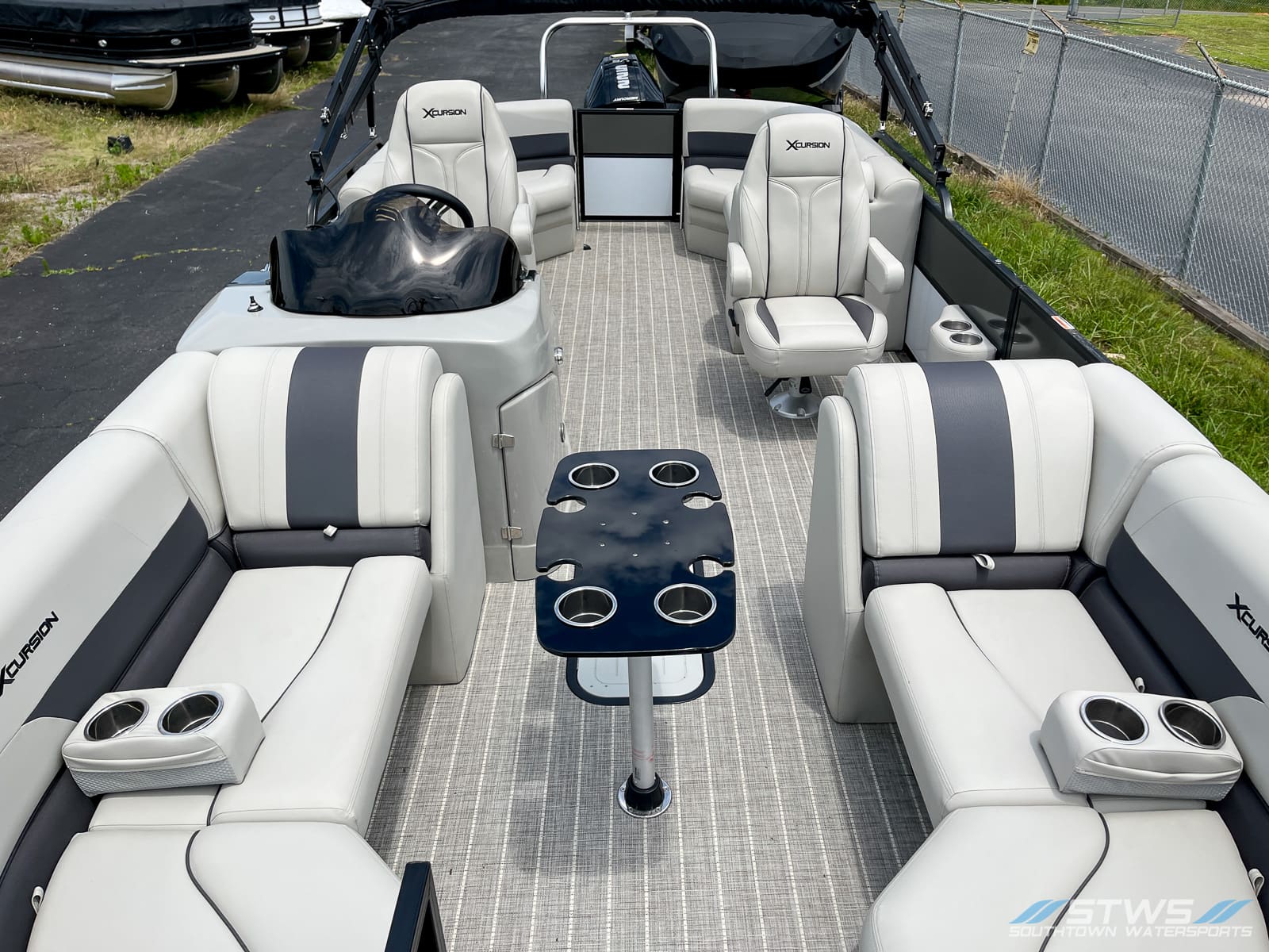 2023 Xcursion Rfx 243 boat